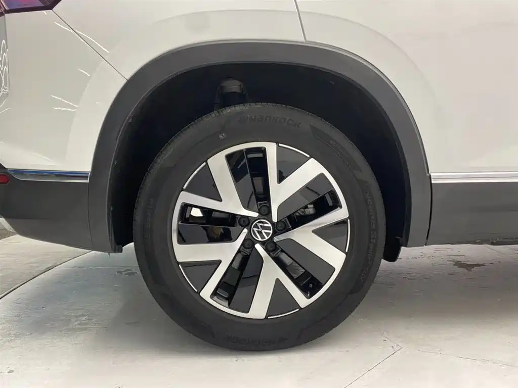 Volkswagen Tayron 2024 330TSI 2WD Luxury Plus Advanced фото 11