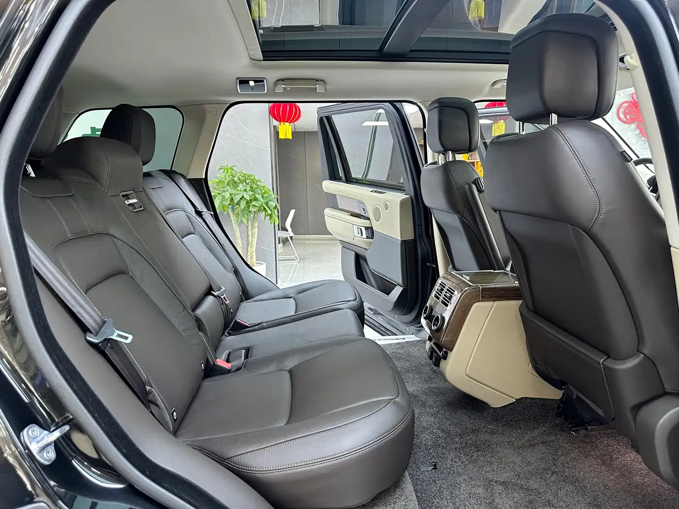 Land Rover Range Rover 2018 3.0 SC V6 Vogue Heritage Extended Edition фото 13