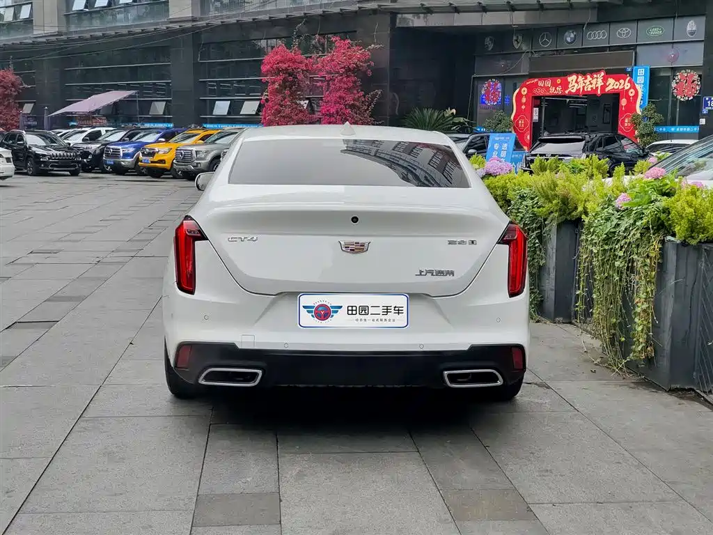CADILLAC CT4