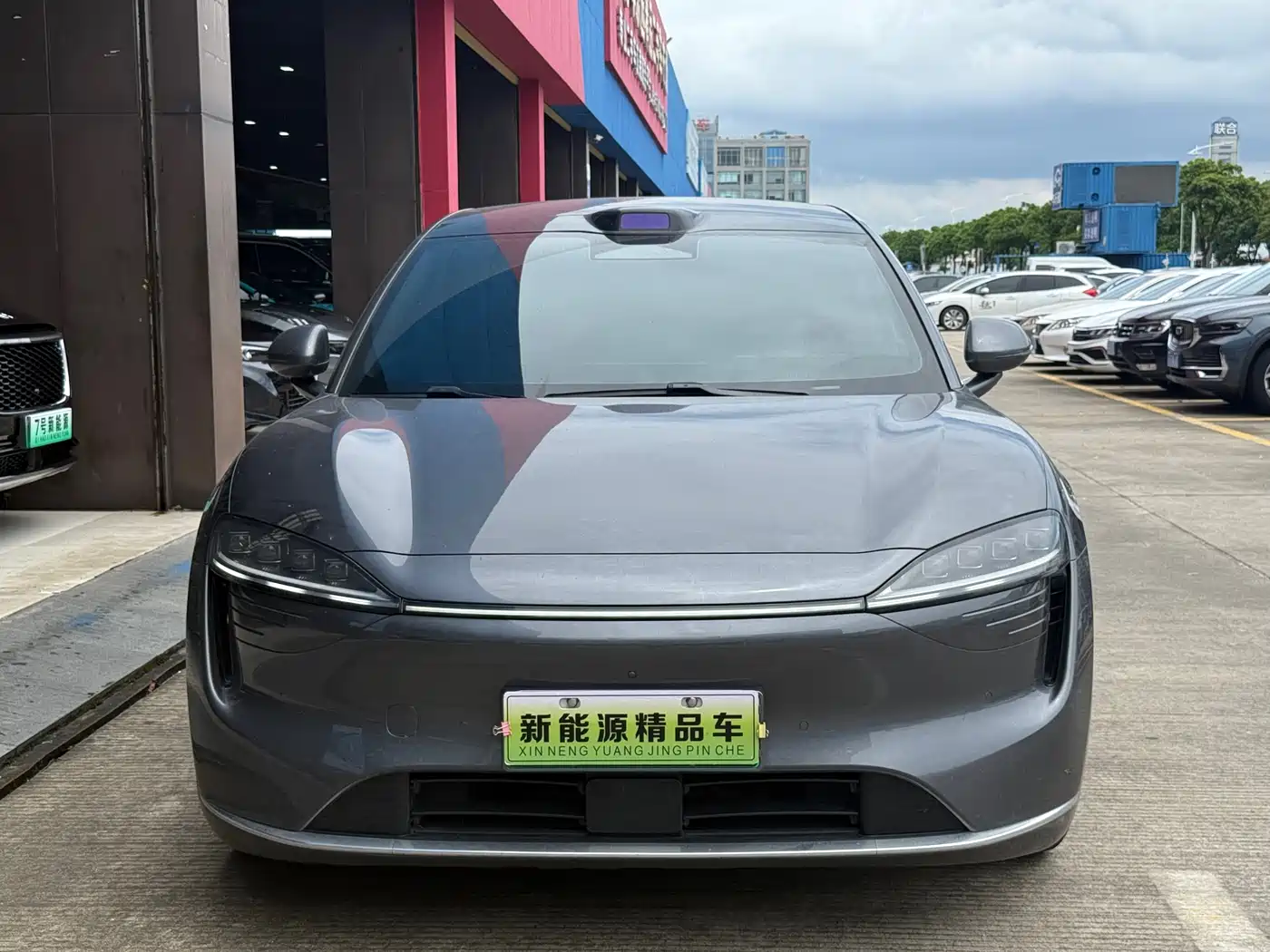 Фото 2 - Zhijie Luxeed R7