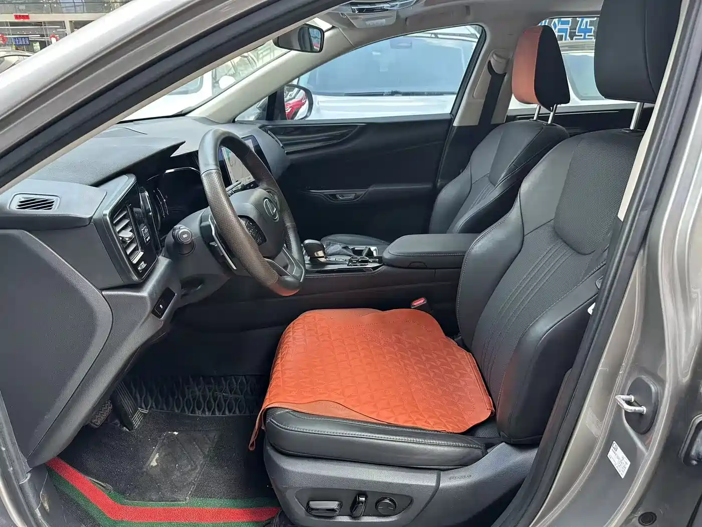 LEXUS NX