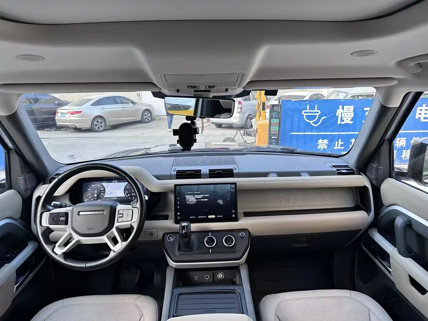Land Rover Defender 2021 90 P400 X-DYNAMIC S фото 10