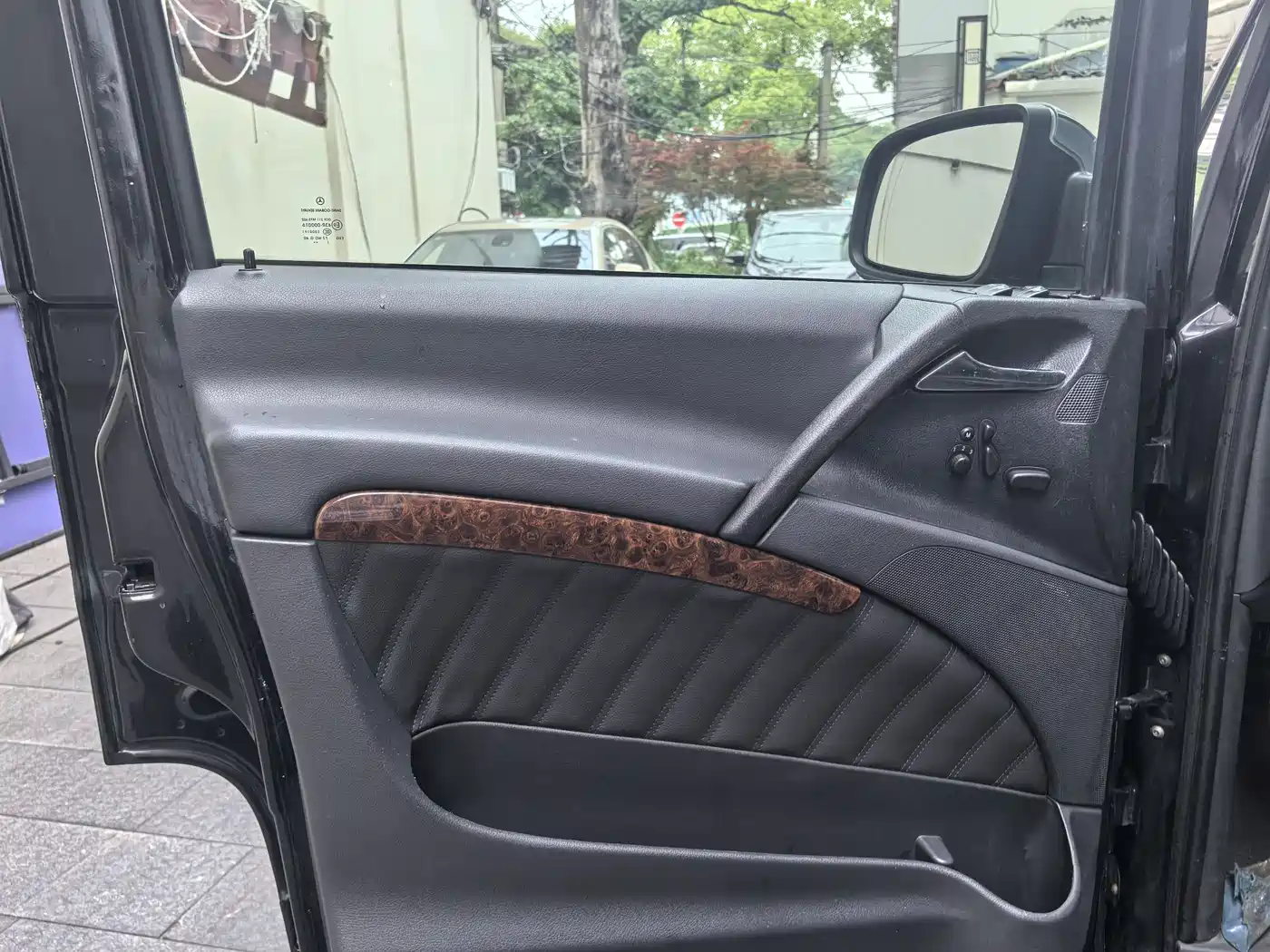 Mercedes-Benz Viano (Import) 2011 3.5L 125th Anniversary Edition 7-Seater фото 11