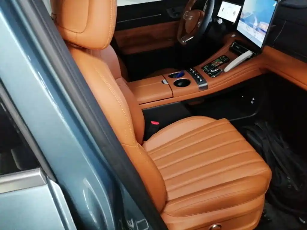 Jetour X70L 2025 2025 2.0T Automatic Flagship 7-Seater