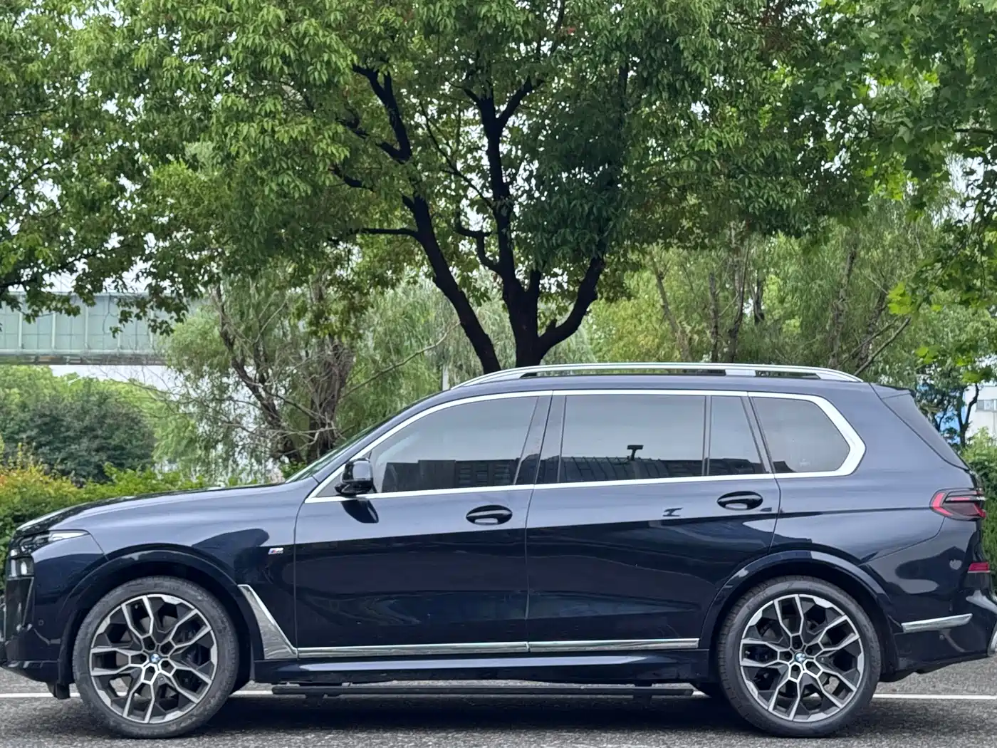 BMW X7 2023 xDrive40i Executive M Sport Package фото 3