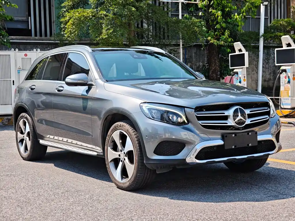 Фото 3 - Mercedes-Benz GLC