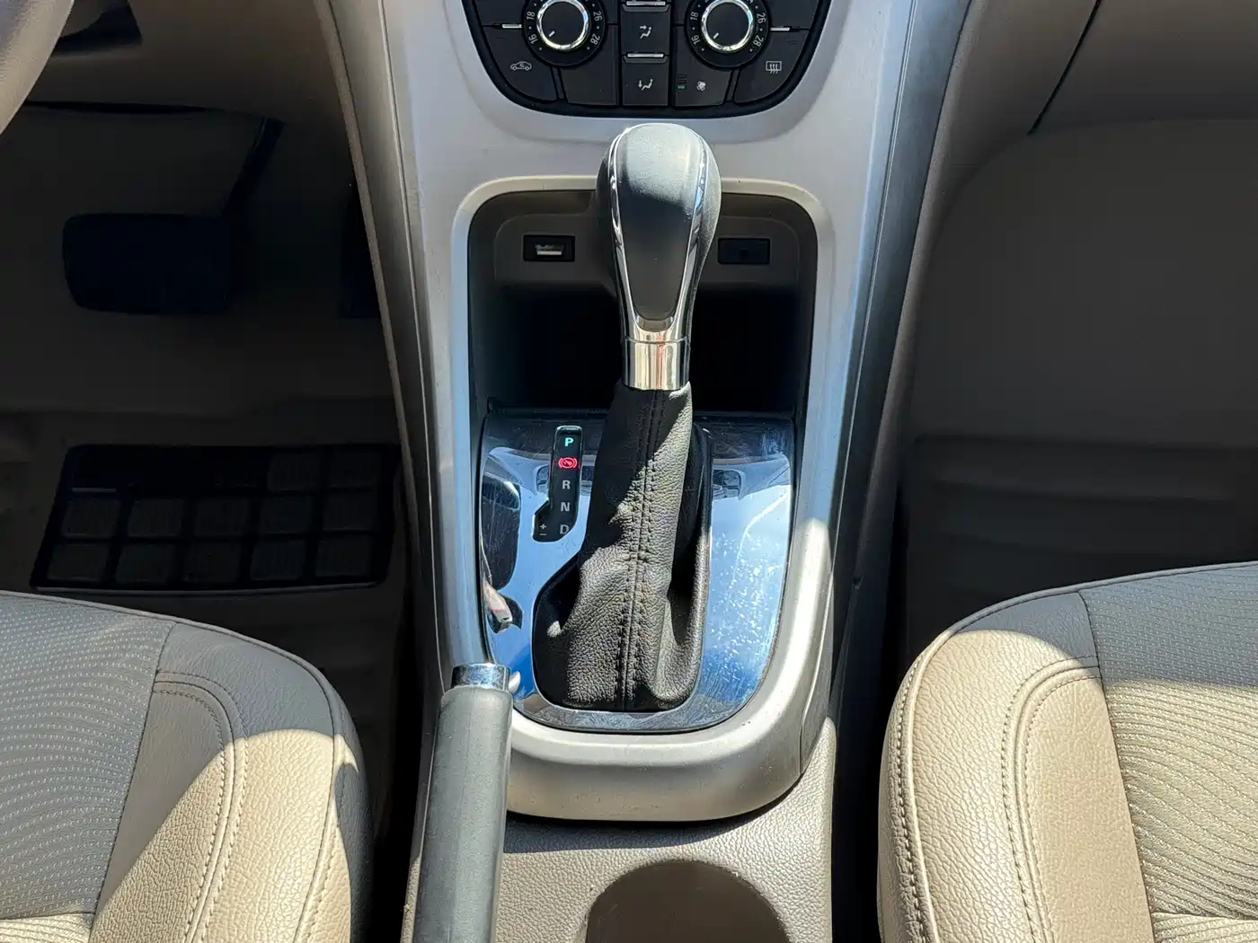 Buick Excelle 2013 GT 1.6L Automatic Fashion Edition фото 14