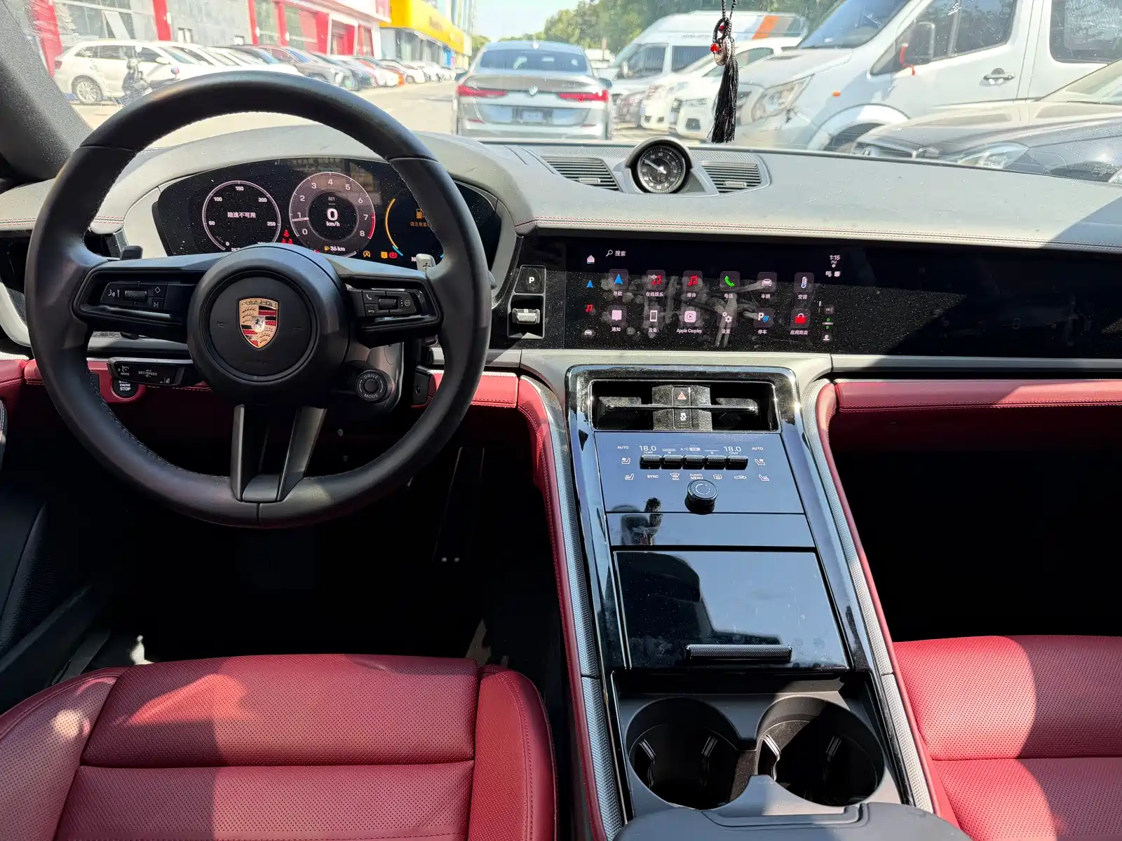 Photo 4 - Porsche Panamera
