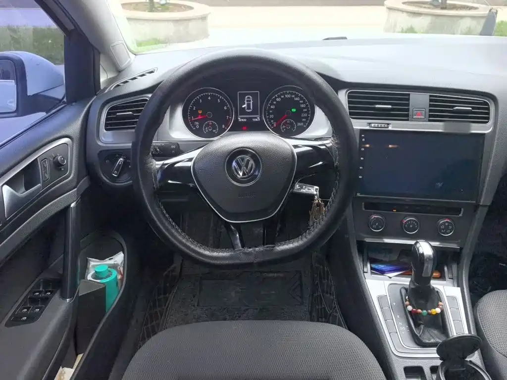Фото 6 - Volkswagen Golf