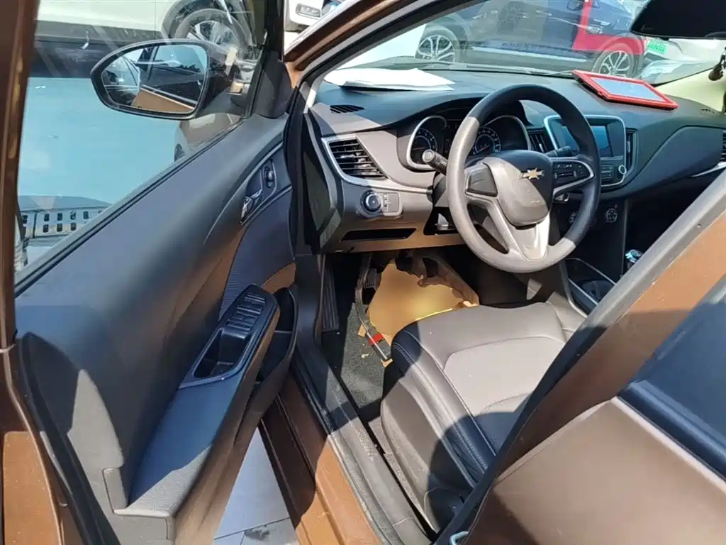 Chevrolet Cavalier 2018 320 Manual Joy Edition фото 16