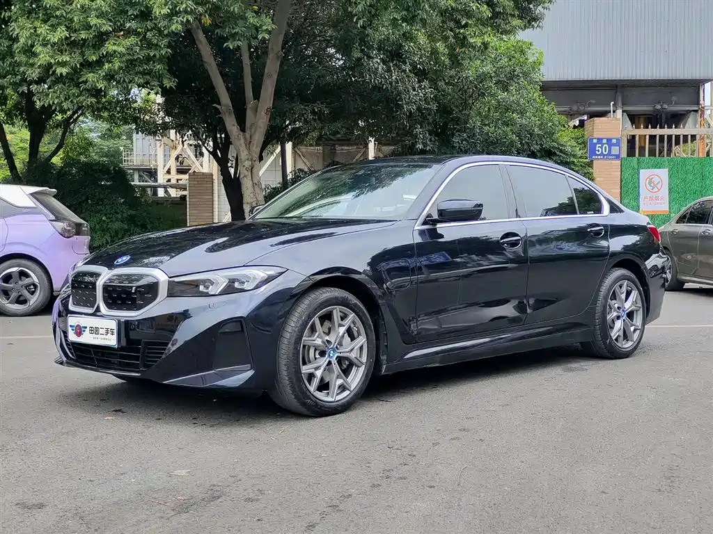 BMW i3 2024 eDrive 35 L