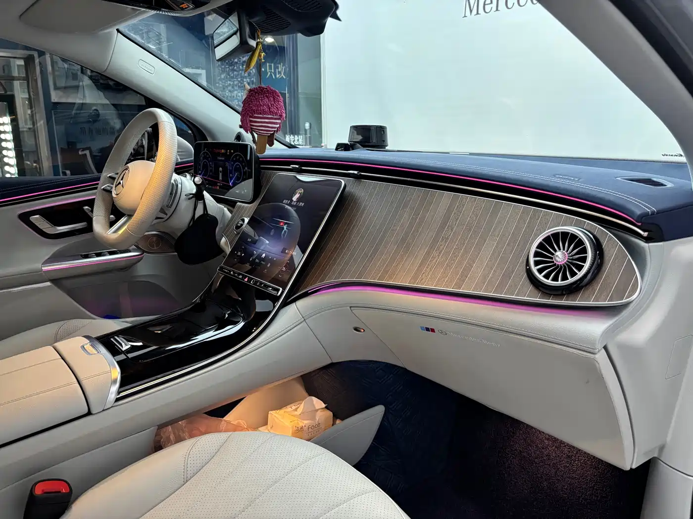 MERCEDES-BENZ EQE SUV