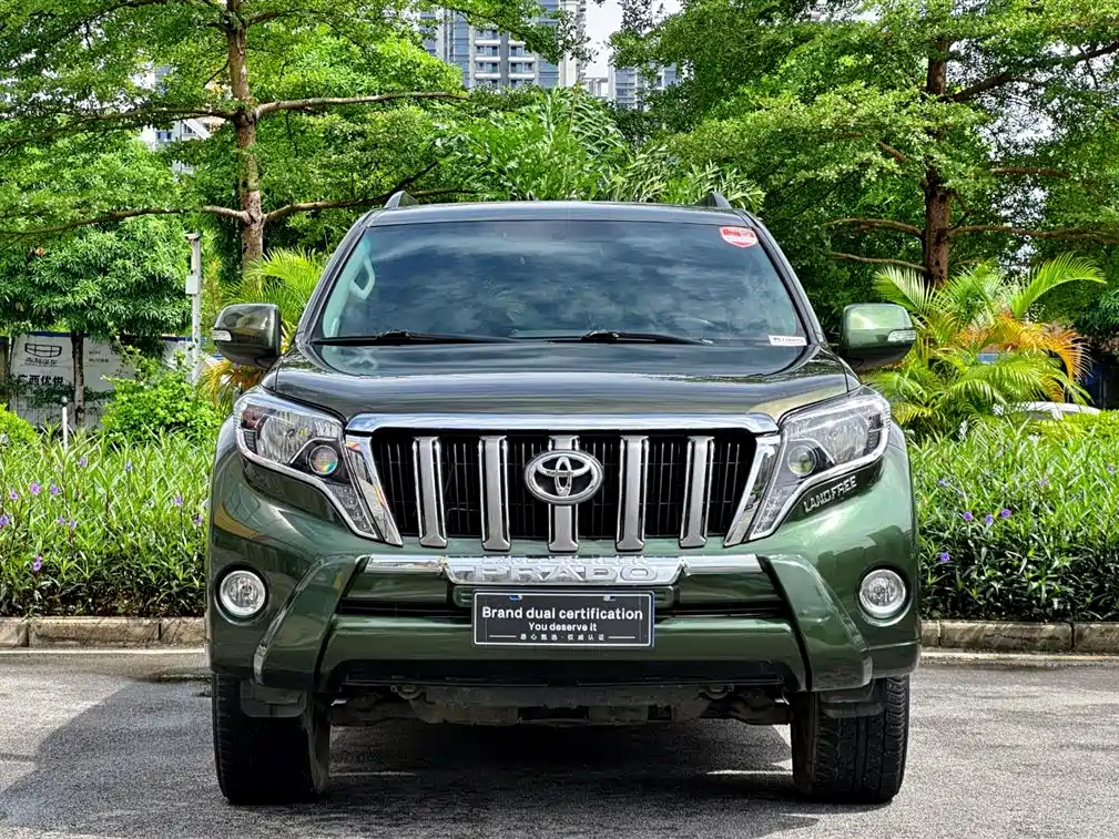 Toyota Prado (Import) фото 3