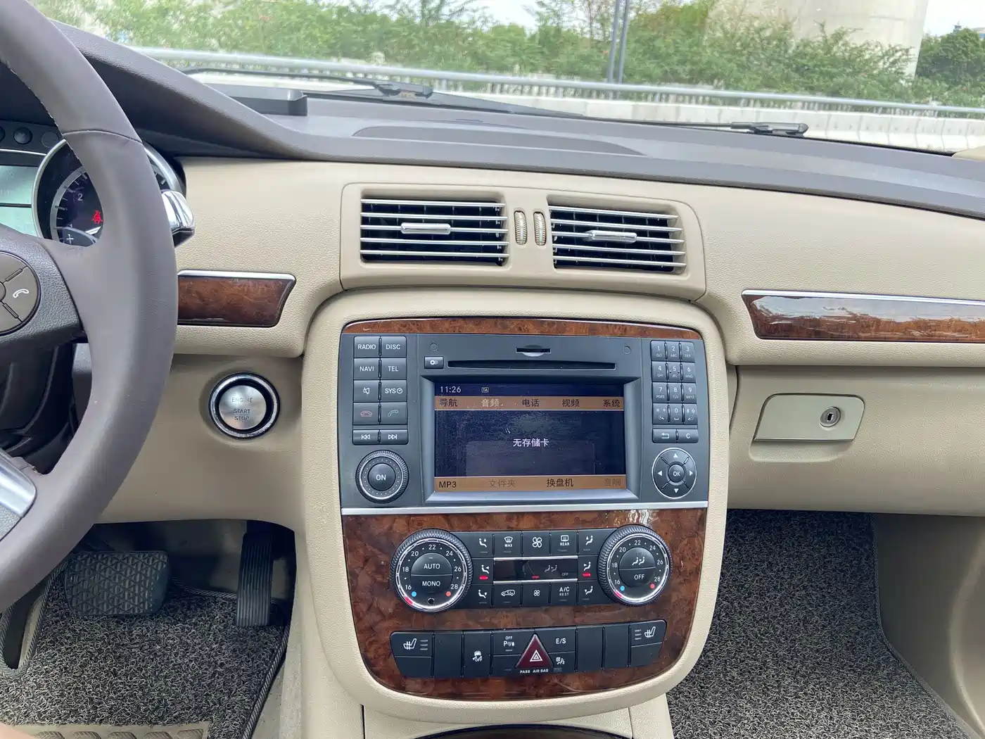 Mercedes-Benz R-Class 2011 R 350 L 4MATIC фото 16