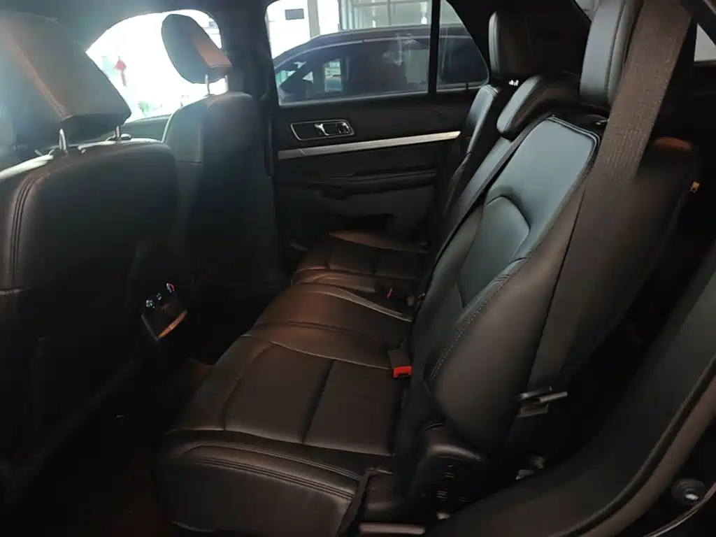 Ford Explorer (Import) 2018 2017 2.3T Trend Edition