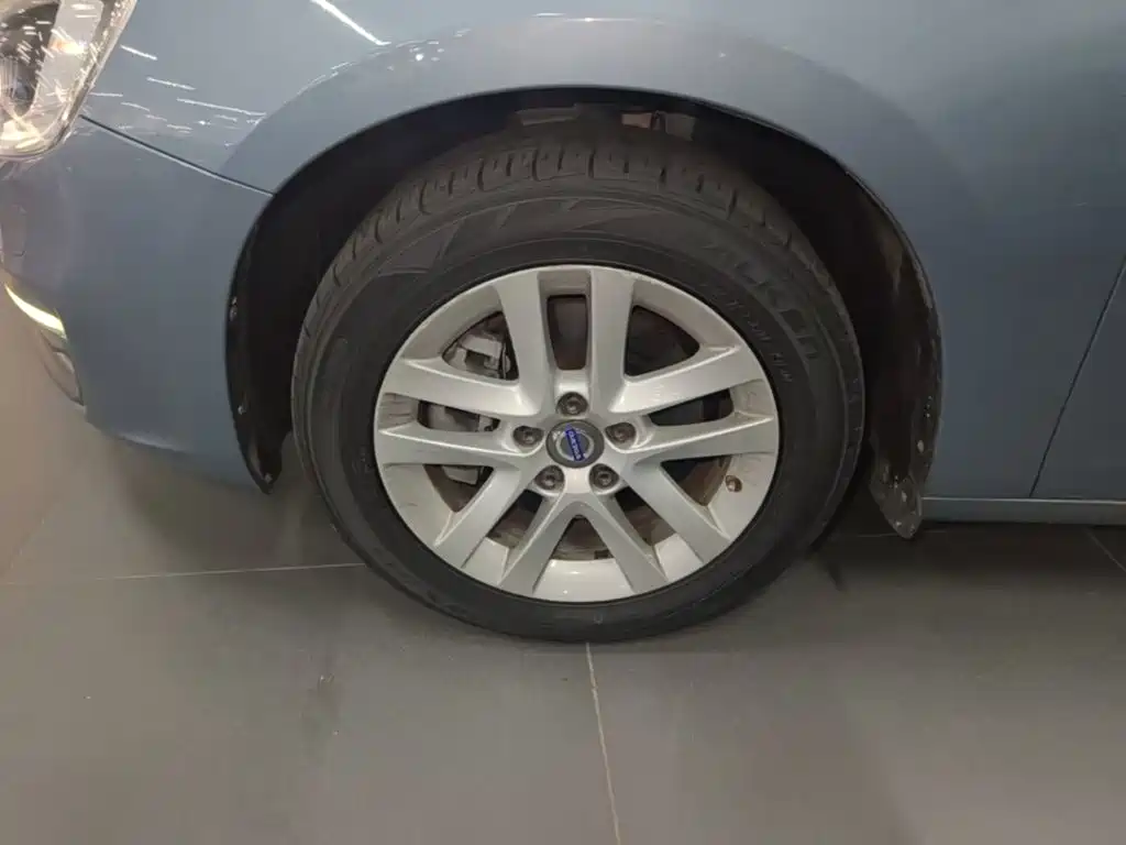 Фото 23 - Volvo S60