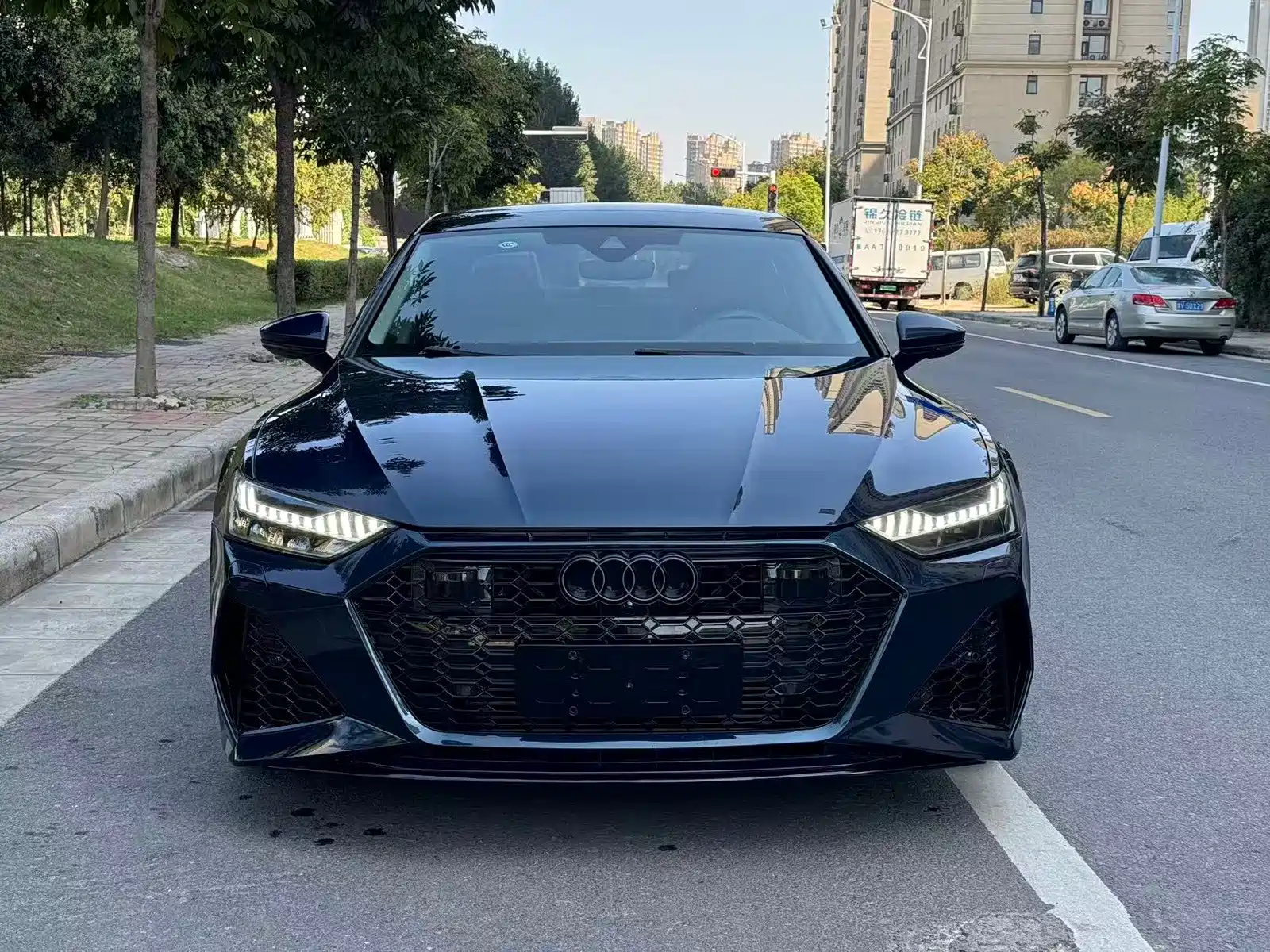 Фото 1 - Audi A7L