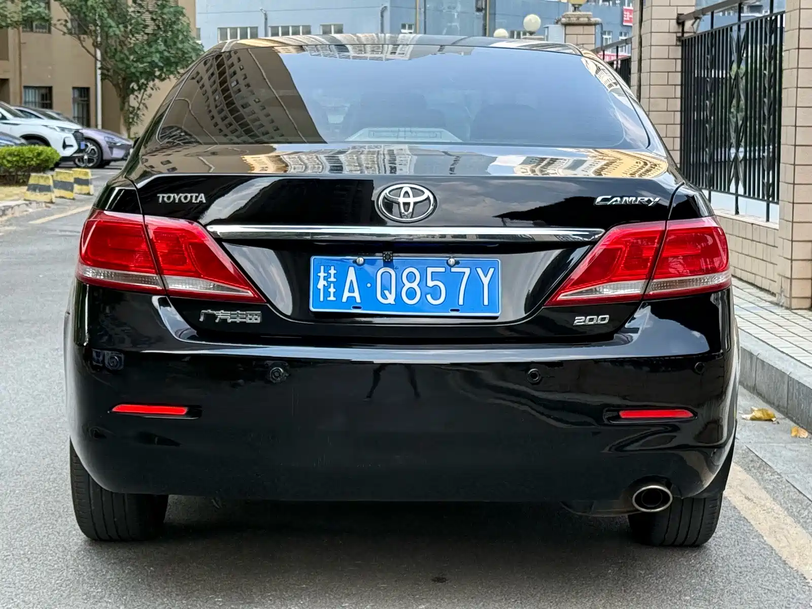 Photo 4 - Toyota Camry