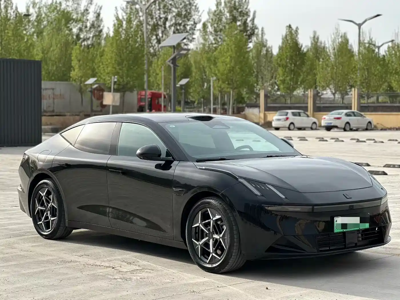Lynk & Co 10 EM-P 2025 Model 120km Base Version фото 3
