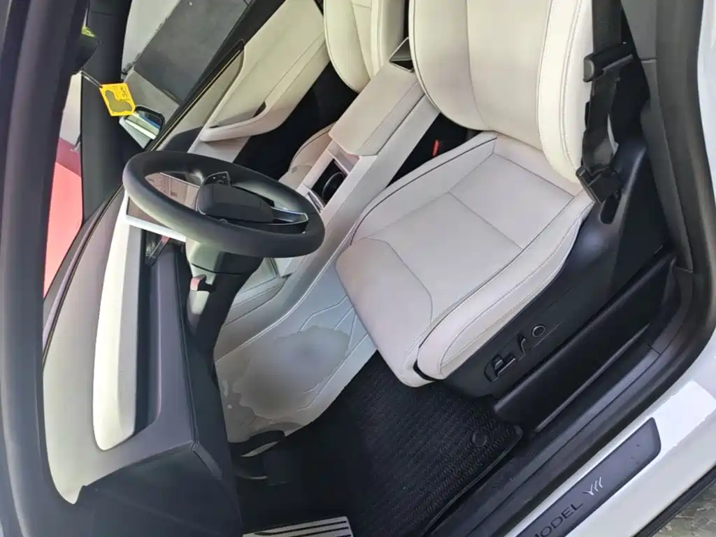 Tesla Model Y L 2026 2025 Facelift Long Range AWD