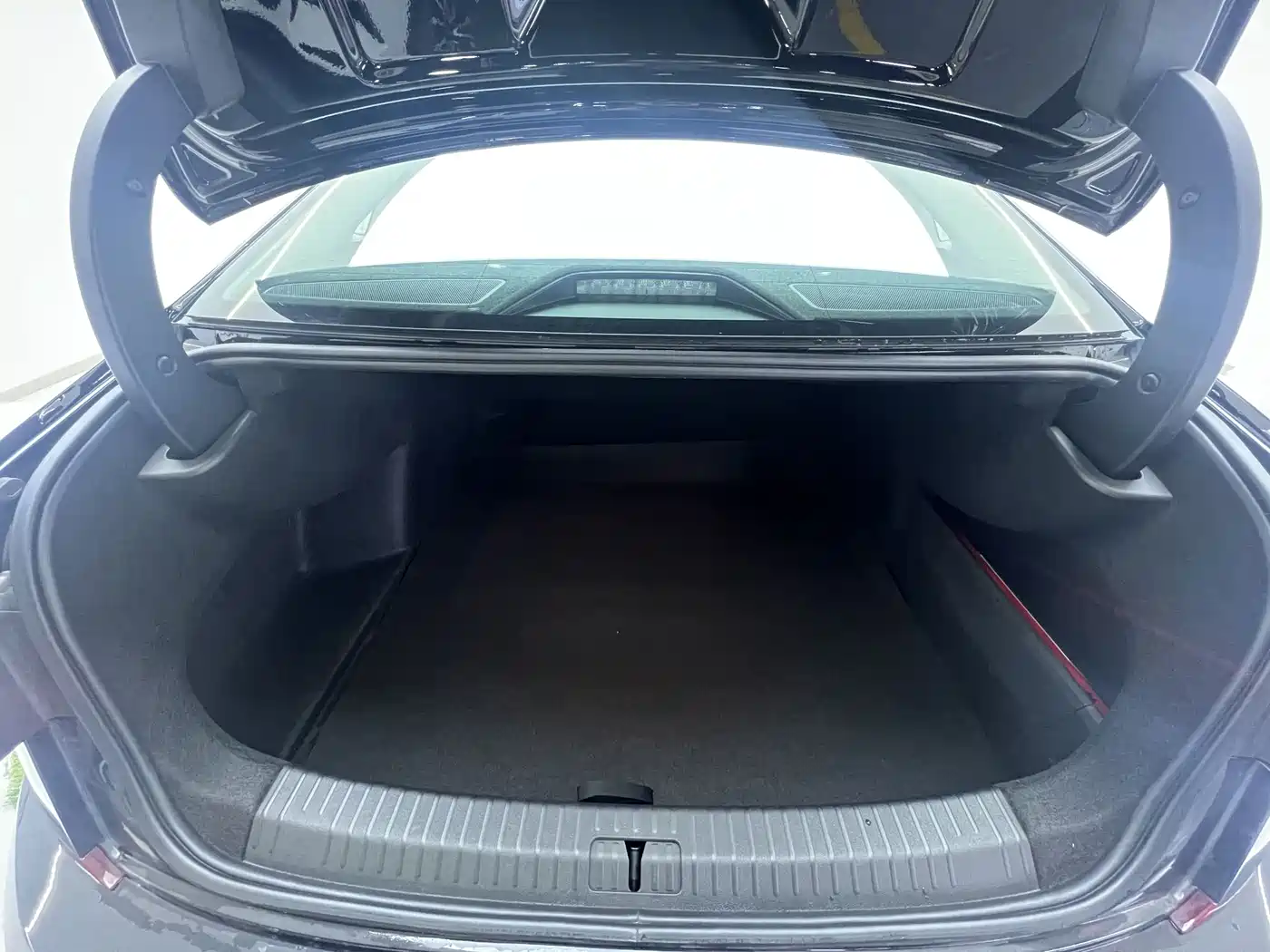Volkswagen Passat 2026 Outstanding Edition 330TSI Elite Version фото 25