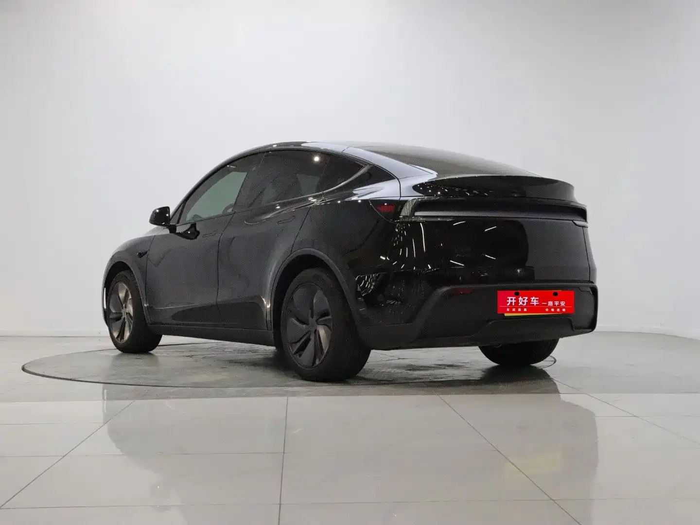 Фото 6 - Tesla Model Y