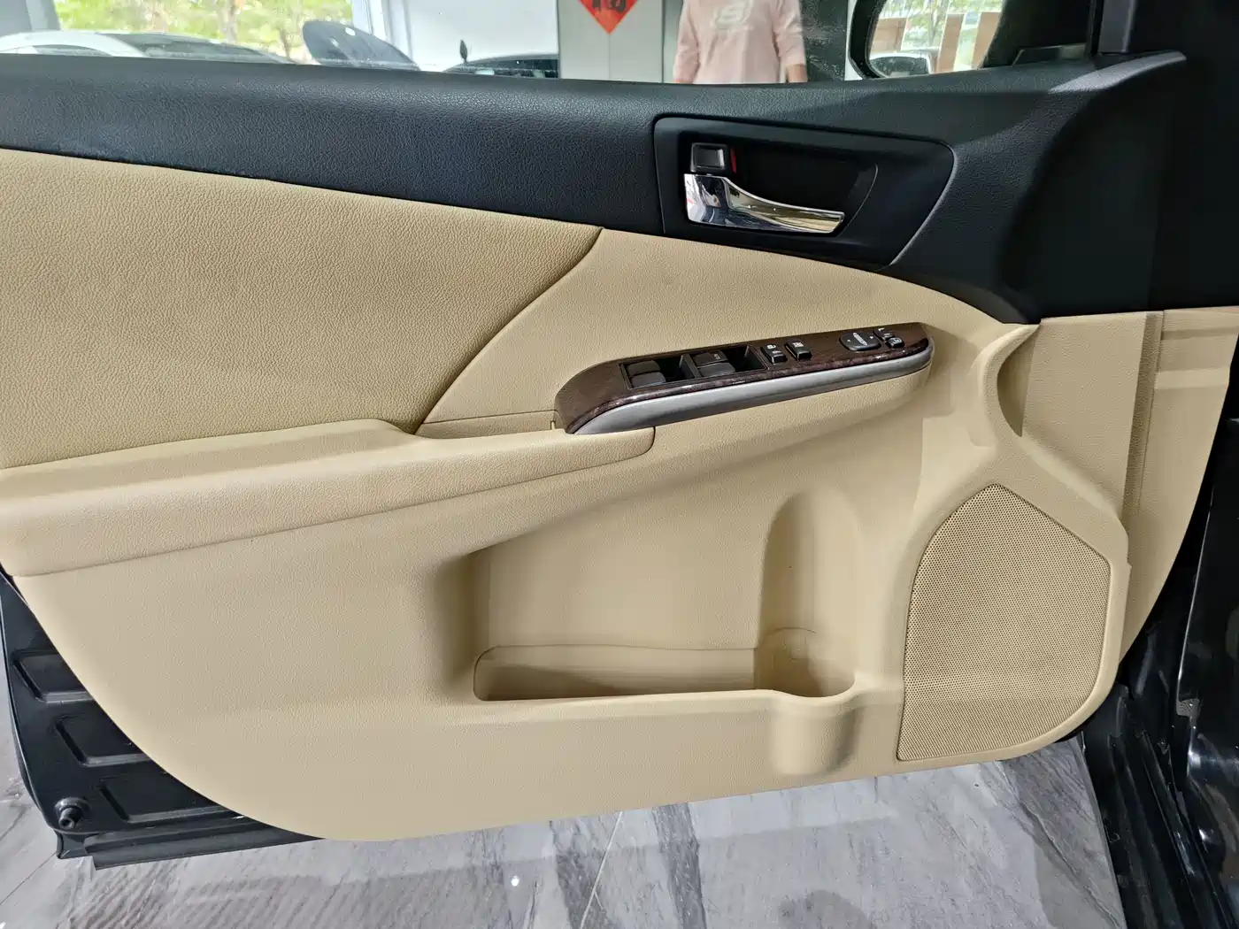 Toyota Camry 2015 2.0E Elite Edition фото 5
