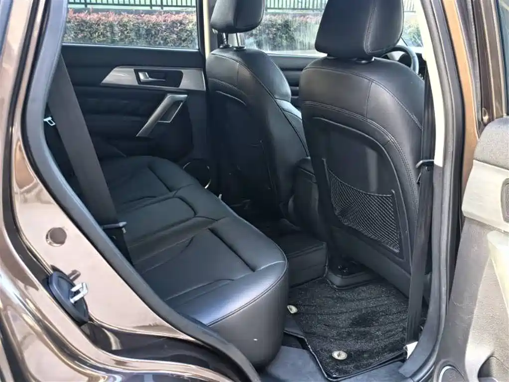Haval H2 2015 1.5T Automatic 2WD Elite Edition фото 6