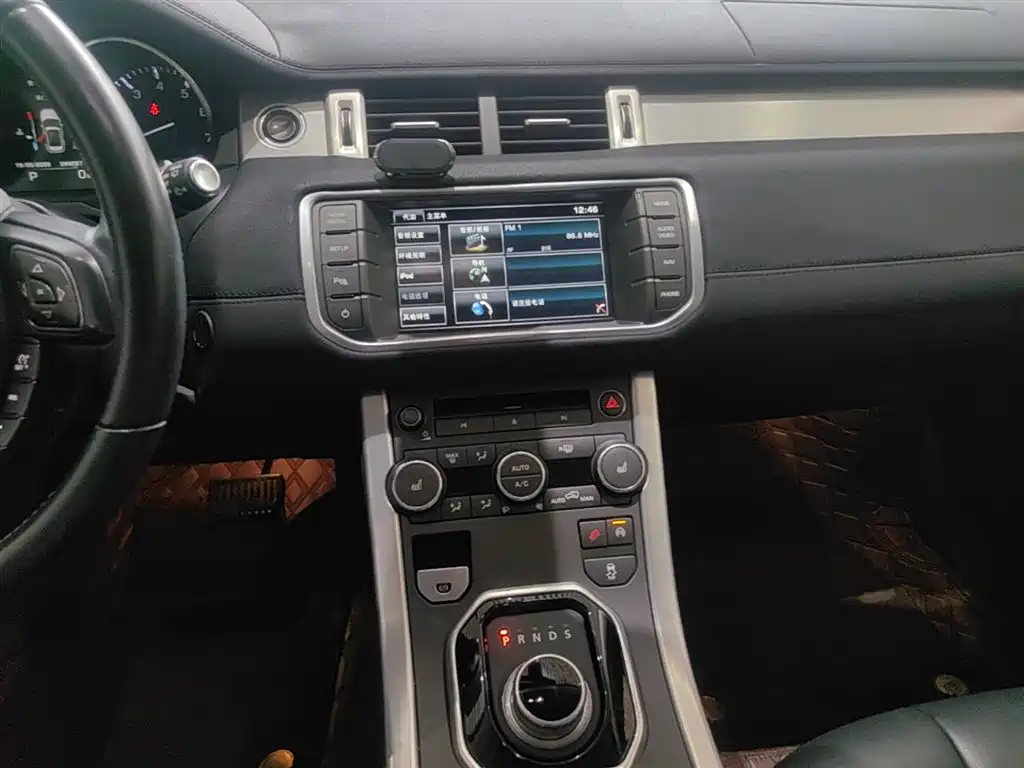 Land Rover Range Rover Evoque 2015 2.0T 5-Door Intelligent Edition фото 13