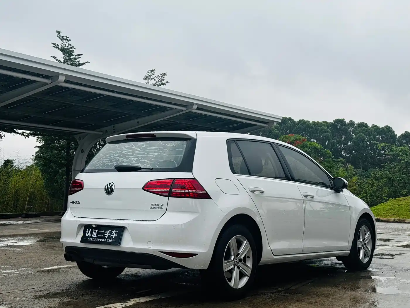 Volkswagen Golf 2016 230TSI Automatic Comfort фото 17