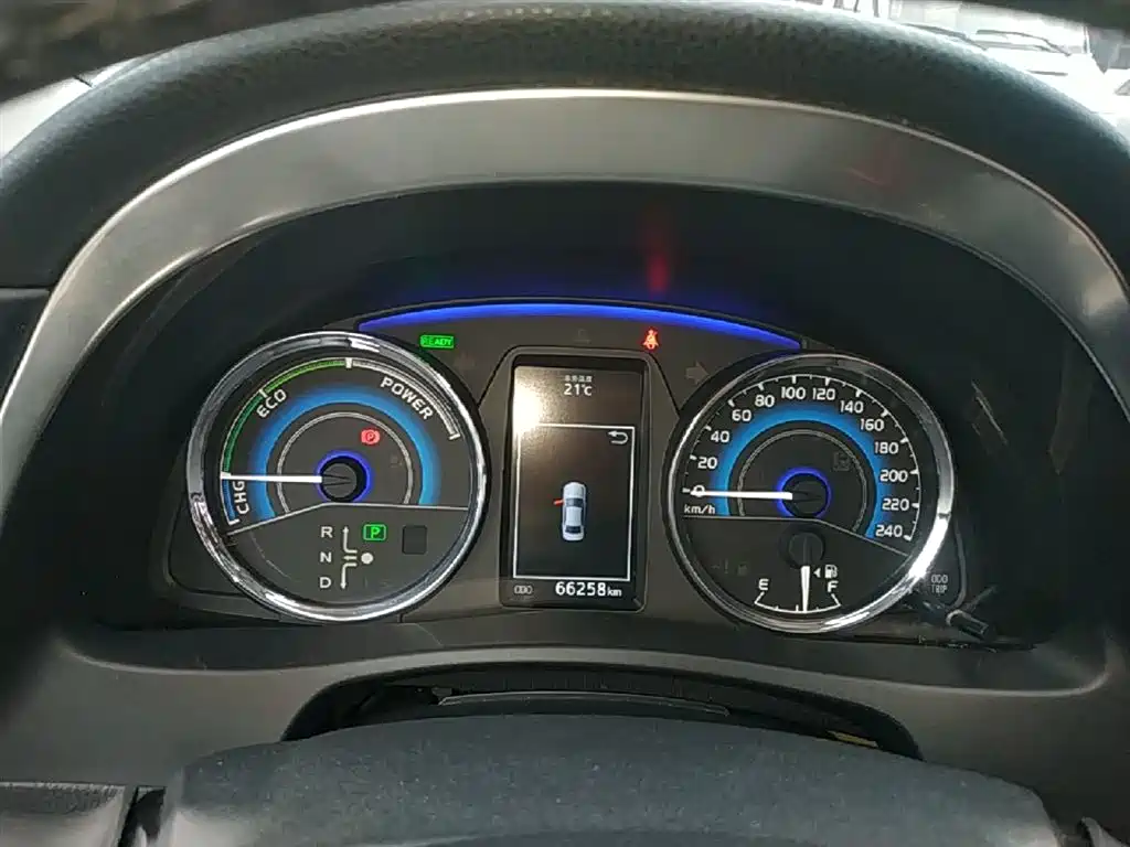 Toyota Corolla 2017 Facelift Hybrid 1.8L E-CVT Elite Edition фото 12