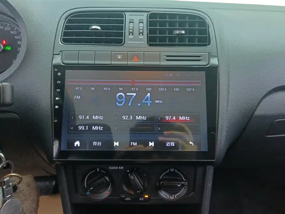 Volkswagen Polo 2016 1.4L Automatic Trend фото 13