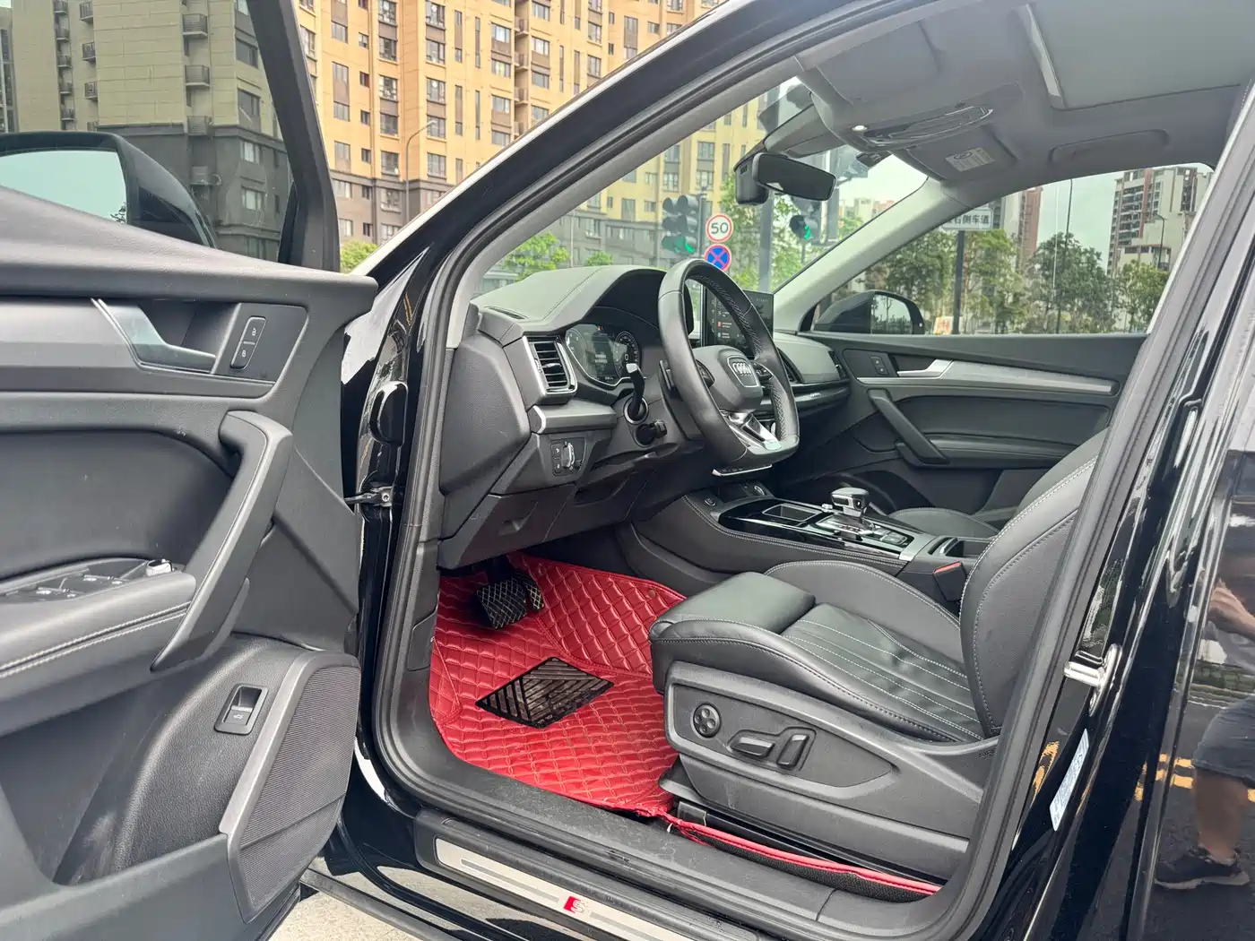 Audi Q5L 2022 40T Luxury Dynamic фото 8