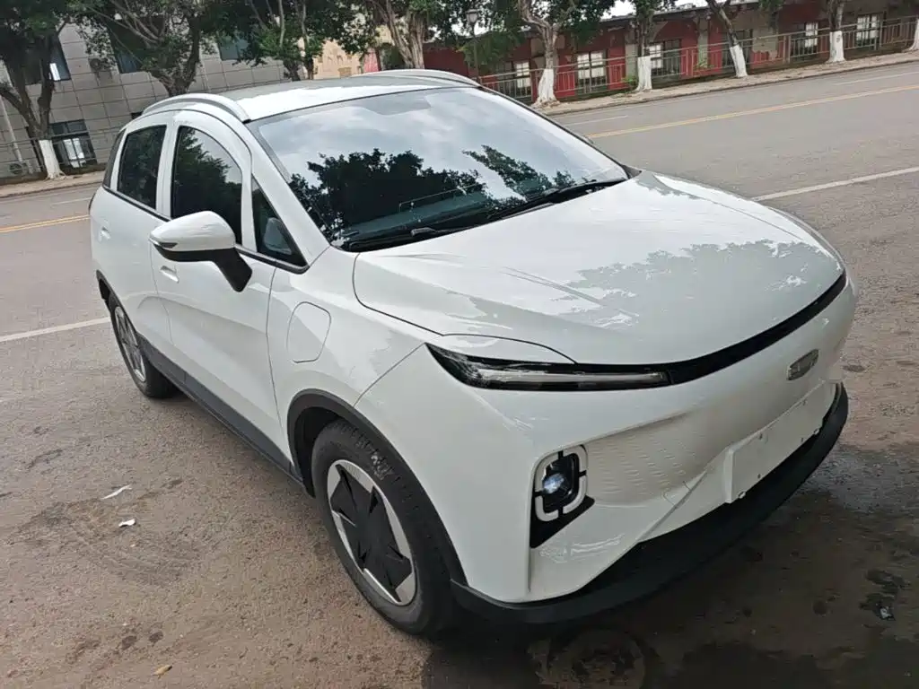 Photo 4 - Geely Geometry E Firefly
