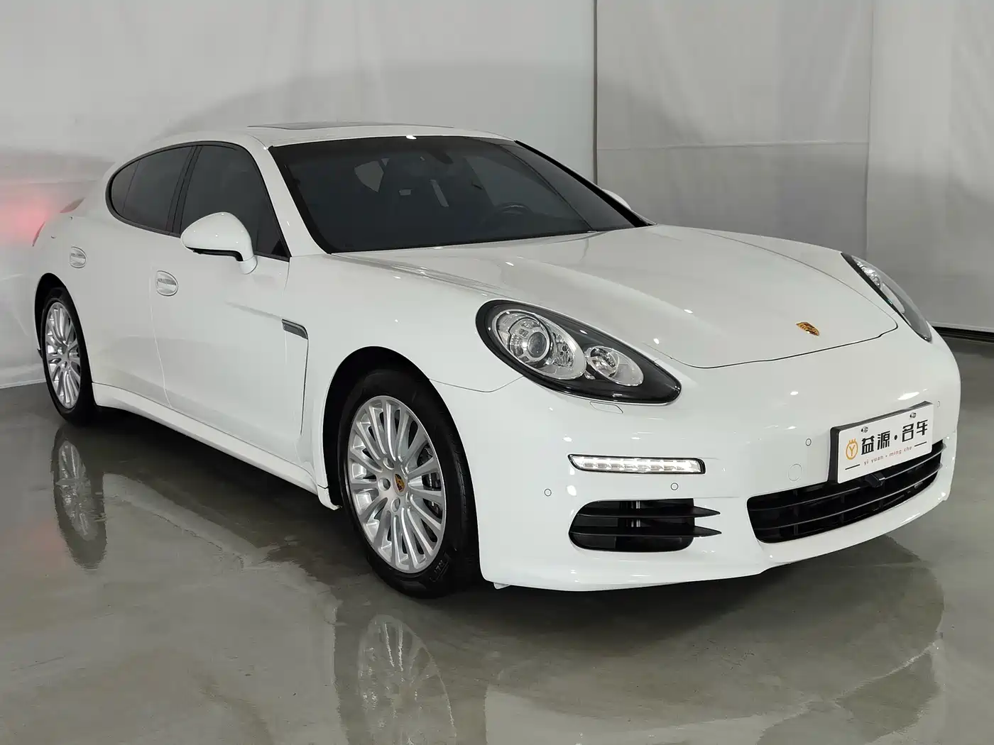 Porsche Panamera 2014 Panamera 3.0T фото 3