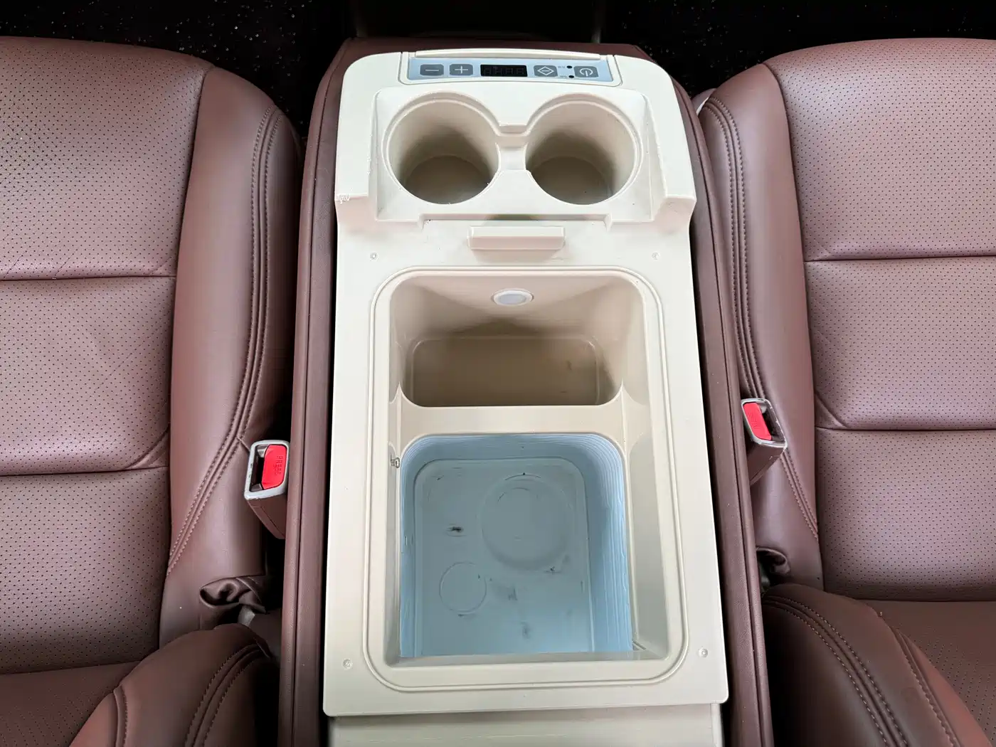 Toyota Sienna 2015 3.5L 4WD L фото 11