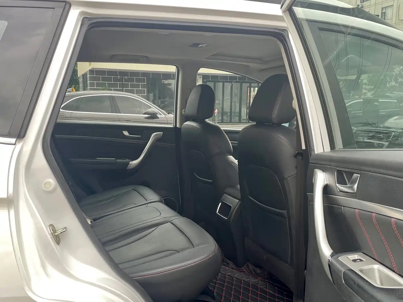 Haval M6 2017 2017 1.5T Automatic 2WD Elite