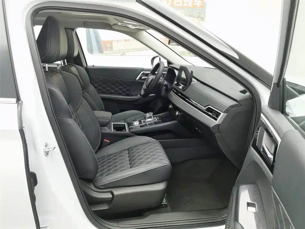 Mitsubishi Outlander 2023 1.5T CVT AWD Premium 7-Seater фото 23