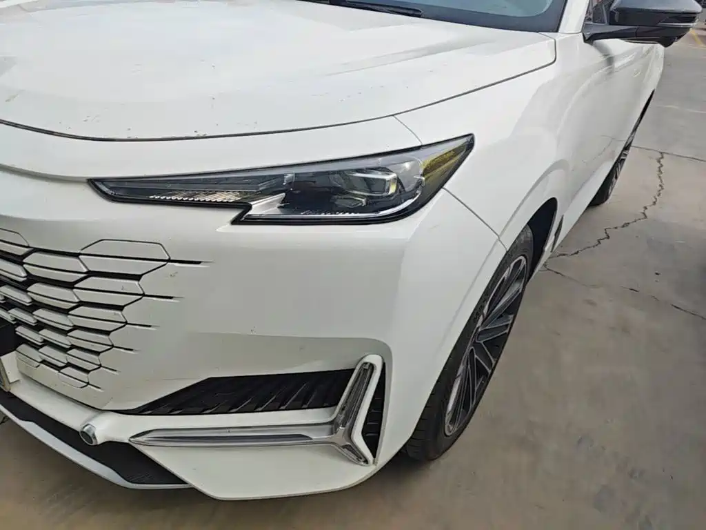 Changan UNI-K 2024 2024 2.0T FWD Global Edition