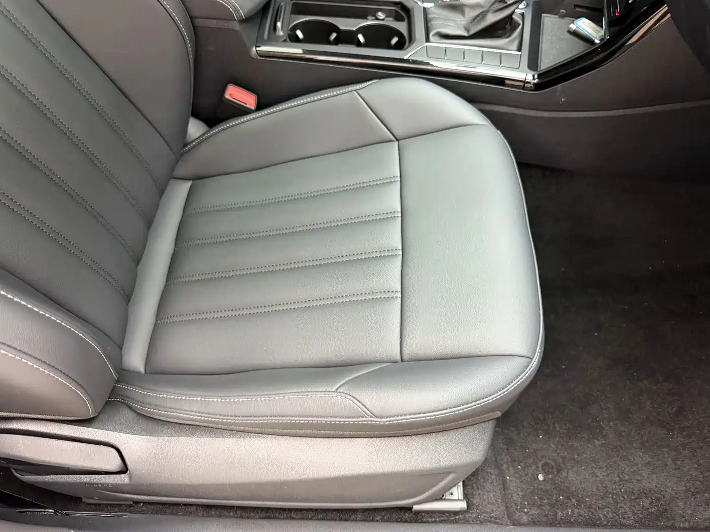 Фото 17 - Volkswagen Passat