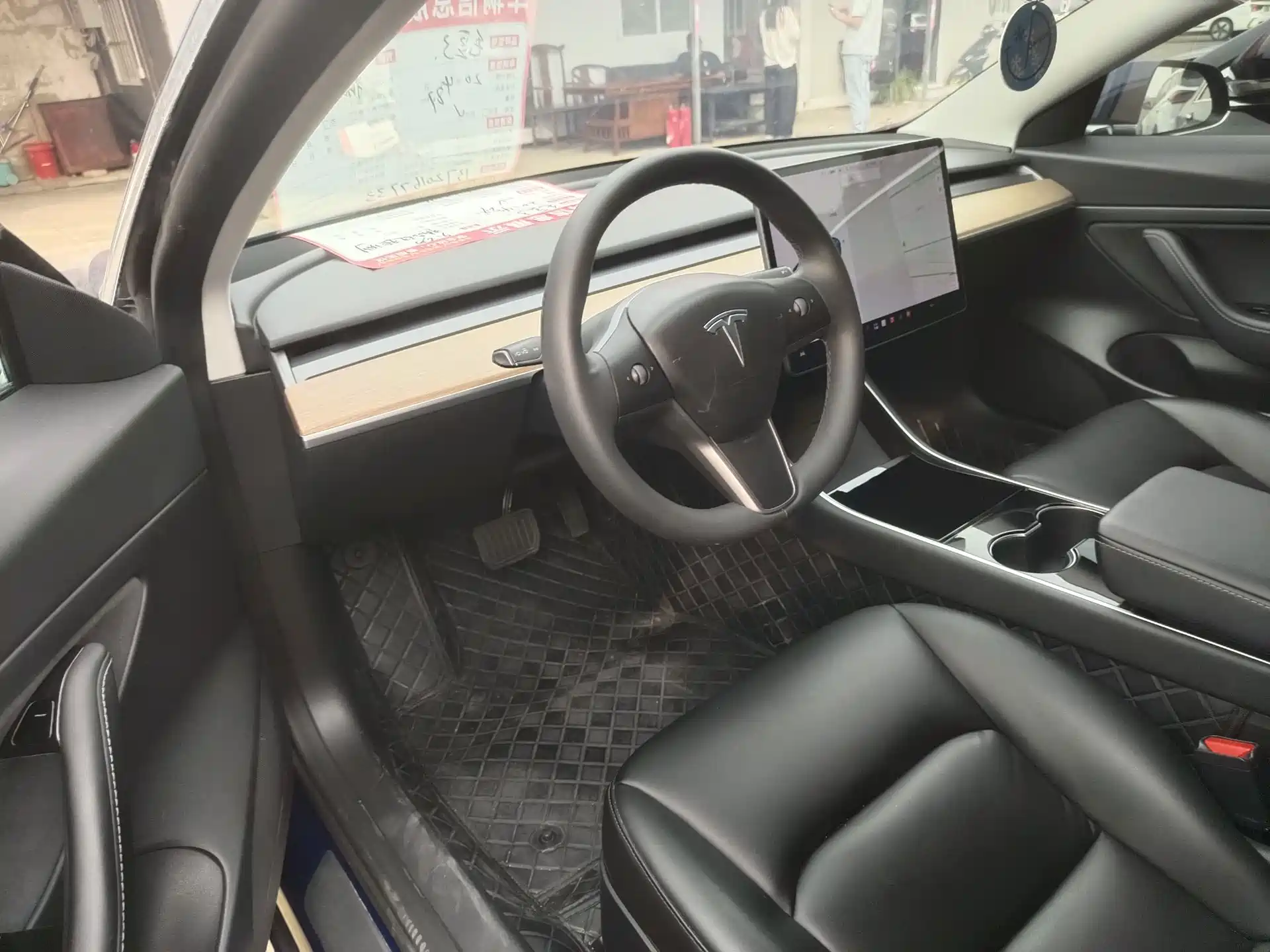 Фото 5 - Tesla Model 3