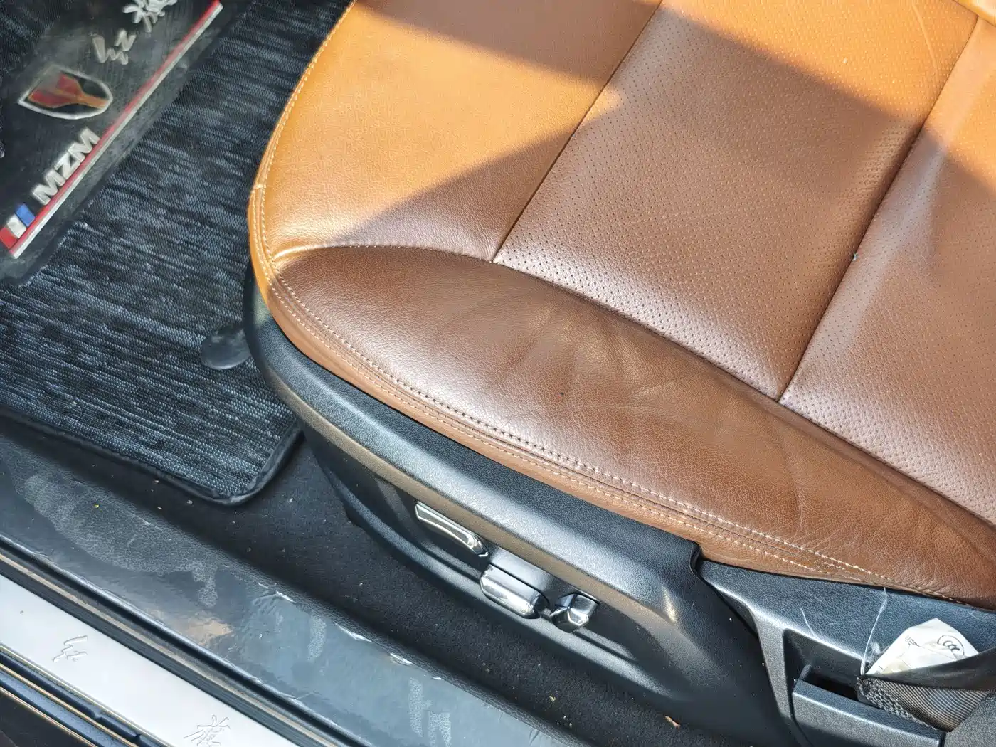 Hongqi H7 2016 2015 2.0T Luxury