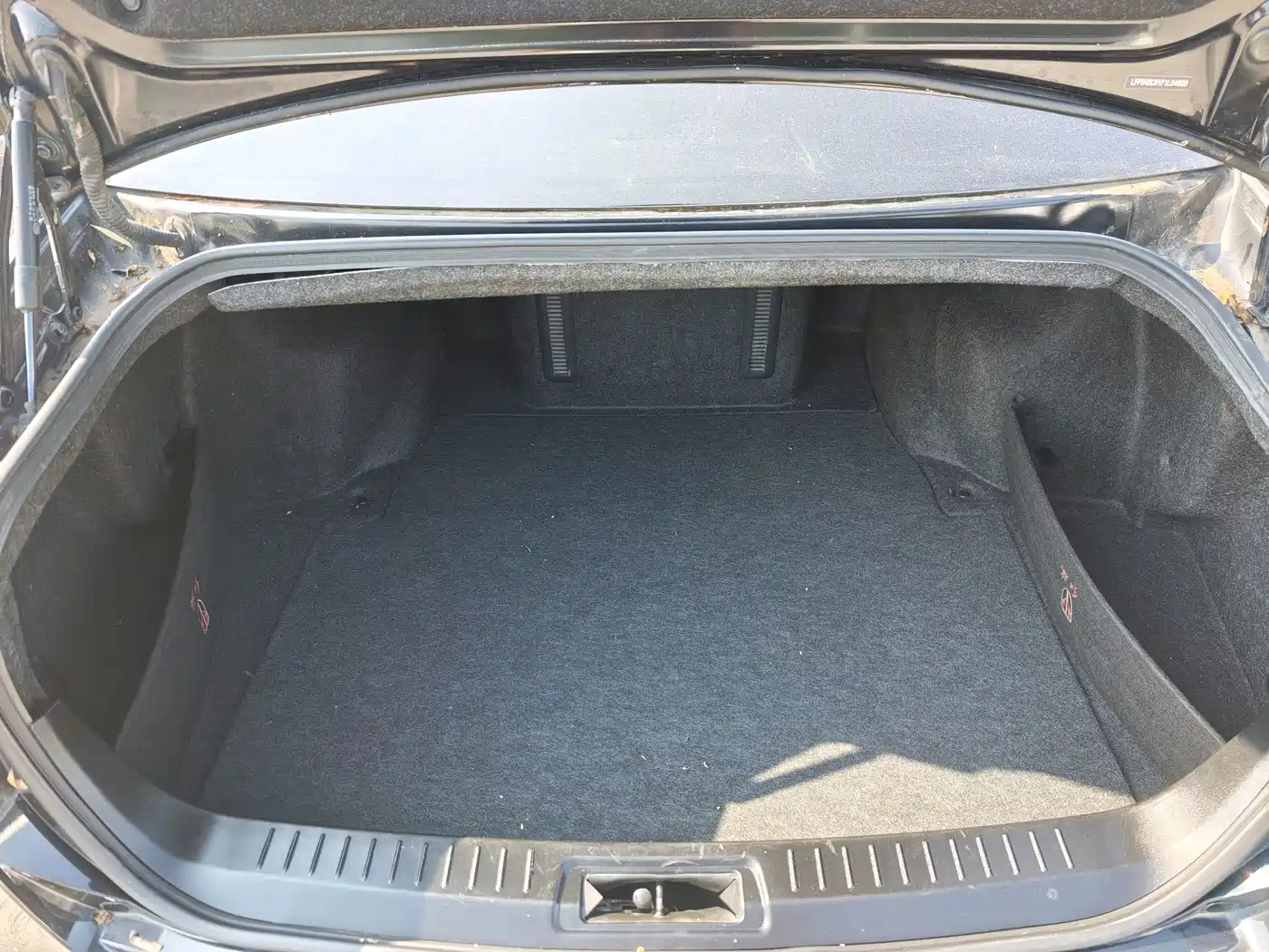 Hongqi H7 2016 2015 2.0T Luxury