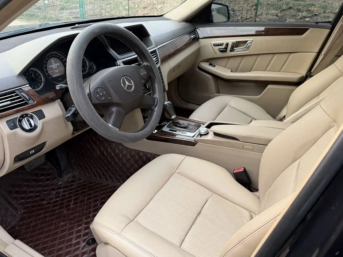 Mercedes-Benz E-Class 2011 E 200 L CGI Elegance фото 4