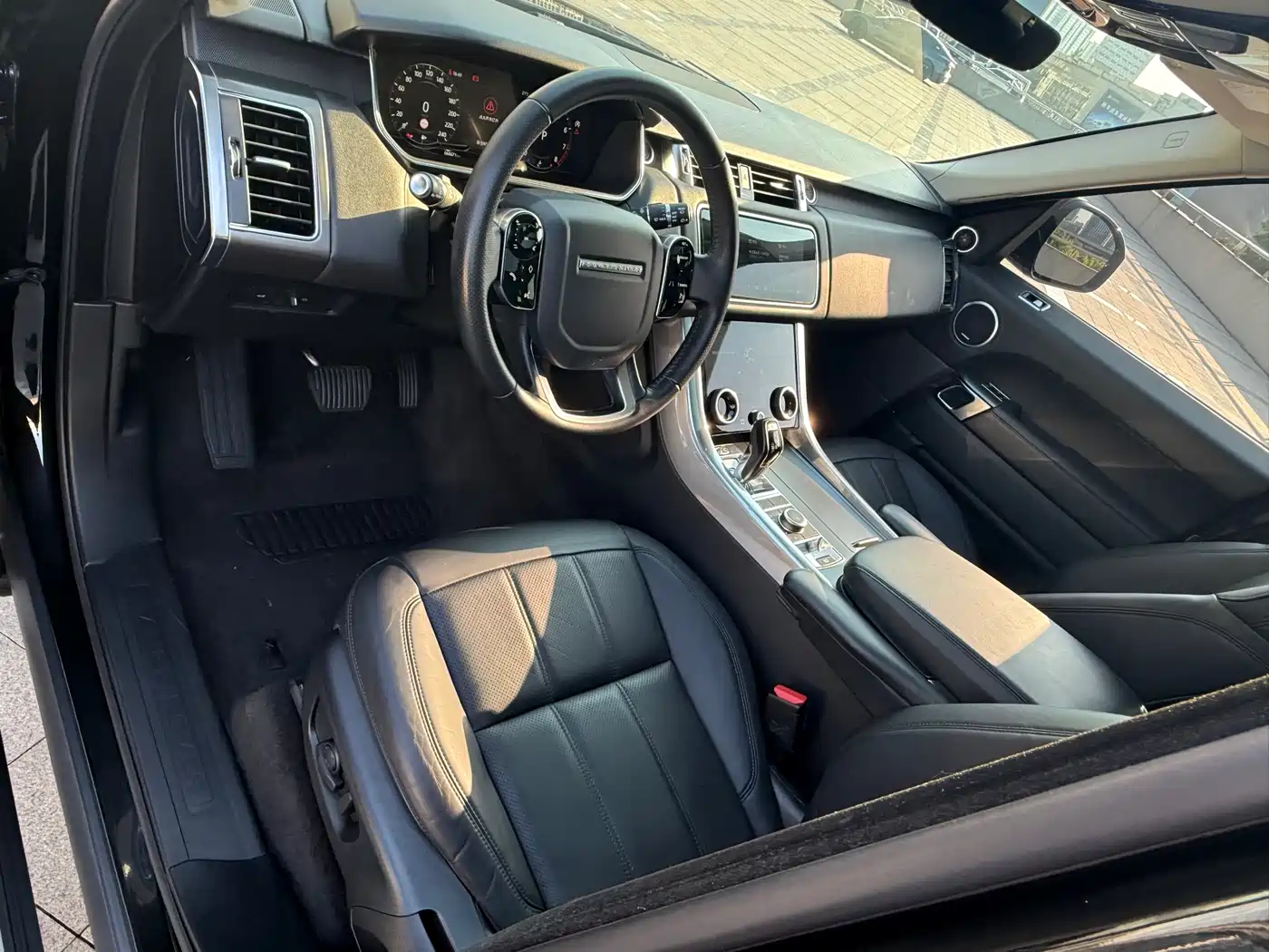 Land Rover Range Rover Sport 2020 3.0 L6 SE фото 5