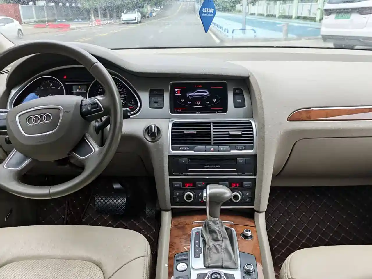 Фото 5 - Audi Q7
