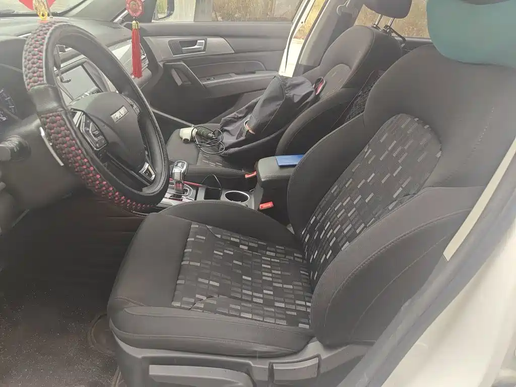 Фото 11 - Haval H2