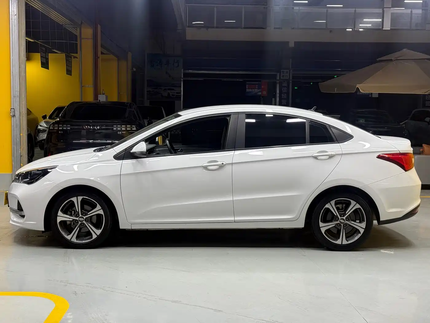 Фото 4 - Chery Arrizo 5