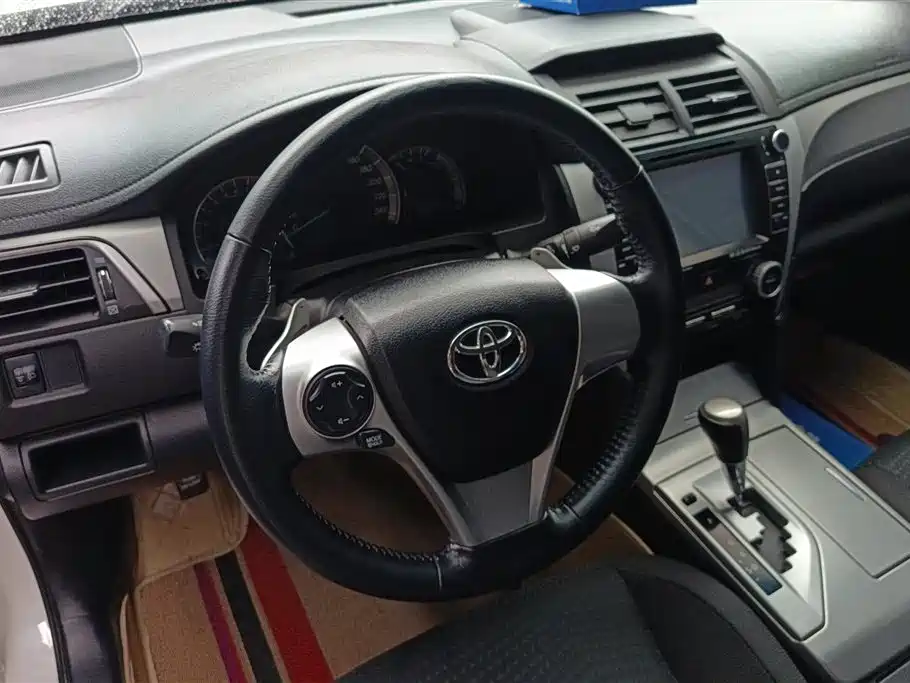 Toyota Camry 2013 2.0G Comfort фото 15