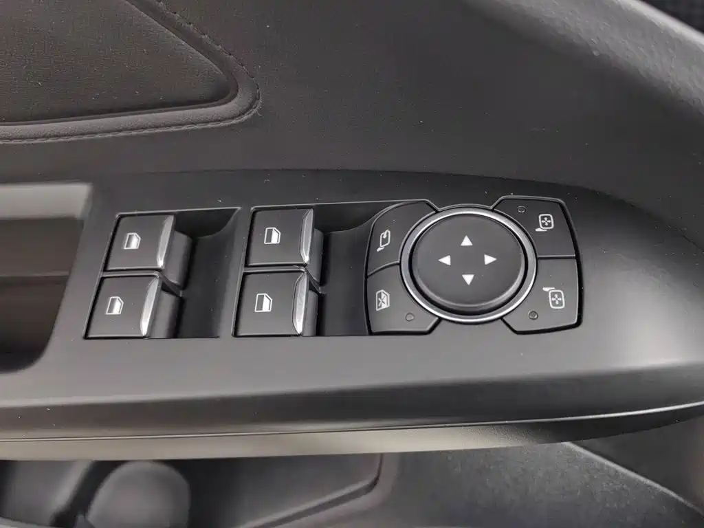 Фото 9 - Ford Focus